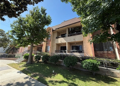211 Magnolia Avenue - Photo 1