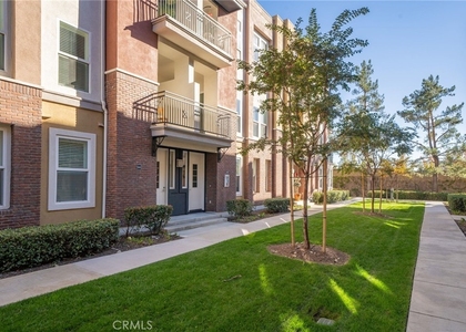 648 W 1st Street - Photo 1