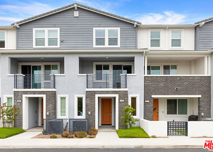 220 Lockhart Way - Photo 1