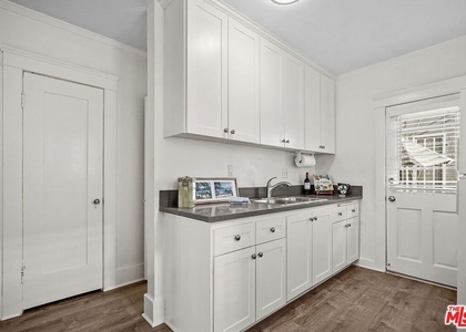 1916 3rd Street - Photo 1