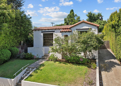 2569 Patricia Avenue - Photo 1