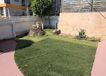 1207 E 8th - Photo 1