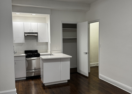 East 46th Street - Photo 1