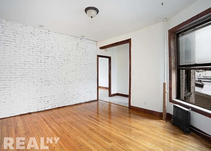 17th Street - Photo 1