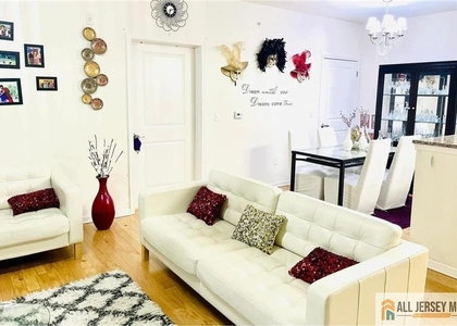 544 E Celebration Way - Photo 1