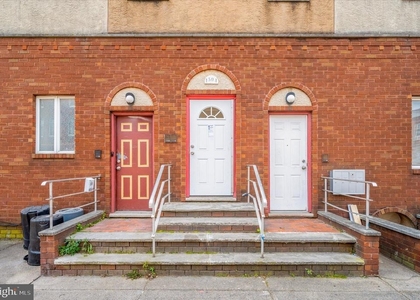 2201 S Hicks Street - Photo 1