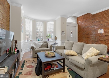 2229 St Albans Street - Photo 1