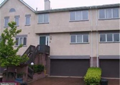 9 Lexington Court - Photo 1