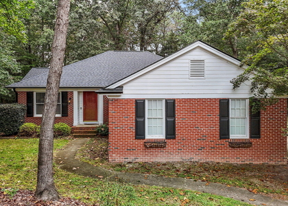 109 Oaklake Court - Photo 1