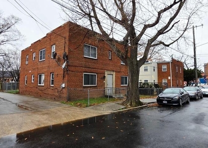 3207 11th Pl Se - Photo 1