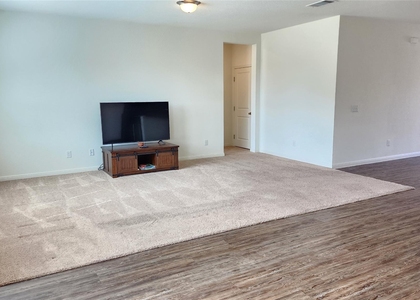 19513 Cloudy Bay Dr - Photo 1