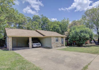 824 King Albert St - Photo 1