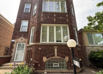 8210 S Marshfield Avenue - Photo 1