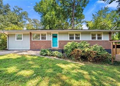 811 Whelchel - Photo 1
