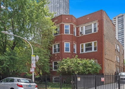 733 W Bittersweet Place - Photo 1