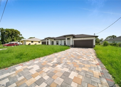 4987 Fairway Court - Photo 1