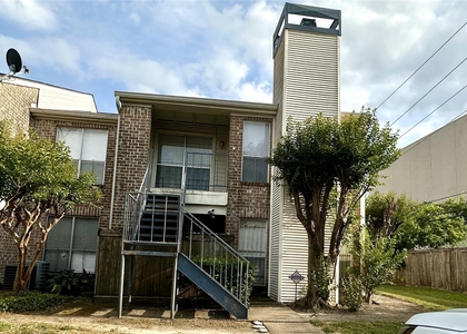 3900 Woodchase Drive - Photo 1