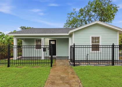 1509 Walton Street - Photo 1