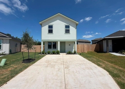 6003 Pineapple Street - Photo 1
