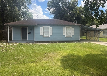 1314 Bernard Street - Photo 1