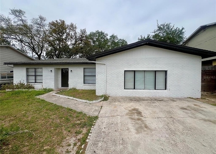 4614 E Seneca Avenue - Photo 1