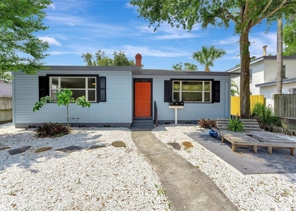 828 22nd Avenue N - Photo 1