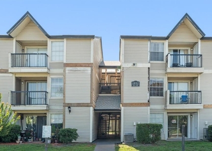 1932 Lake Atriums Circle - Photo 1