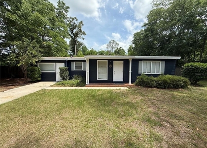 313 Nw 34th Drive - Photo 1