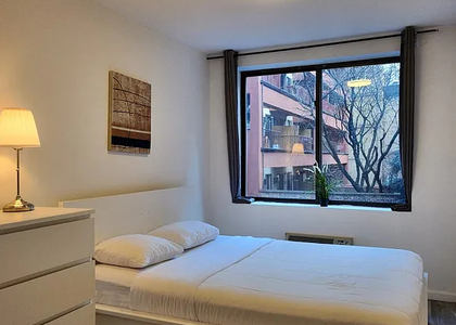 10th Avenue - Photo 1