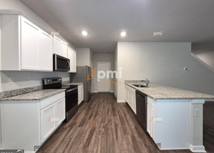 3338 Bridgewood Drive - Photo 1