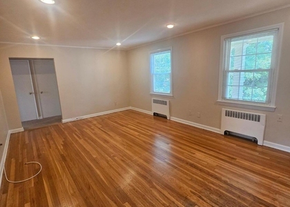 390 Morris Ave - Photo 1