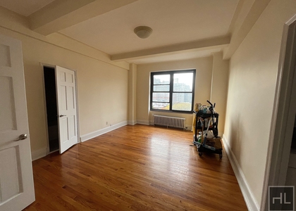 Second Avenue - Photo 1