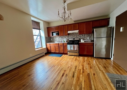 255 17th St - Photo 1