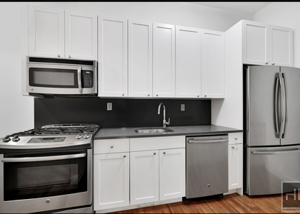 Madison Avenue - Photo 1