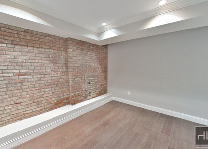 Hudson St - Photo 1