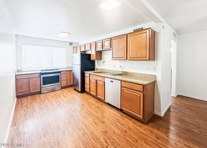 2417 E Campbell Avenue - Photo 1