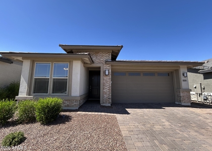 20268 W Montecito Avenue - Photo 1