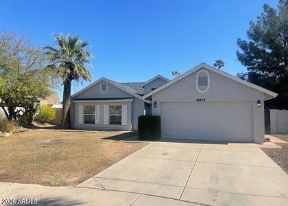 16435 S 43rd Street - Photo 1