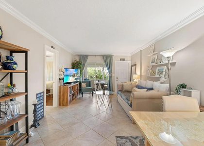 2748 Ne 28th - Photo 1