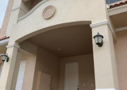 5021 Vine Cliff Way W - Photo 1