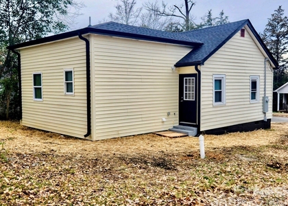 457 Fewell Street - Photo 1