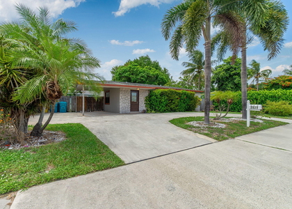 2831 N Seacrest Boulevard - Photo 1