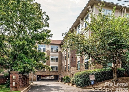 404 N Laurel Avenue - Photo 1