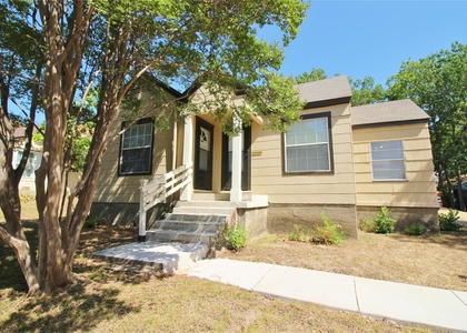 3427 Kinmore Street - Photo 1