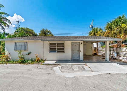 211 Sunrise Avenue - Photo 1