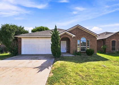 2833 Wakecrest Drive - Photo 1
