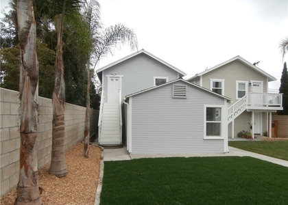 933 10th Street - Photo 1