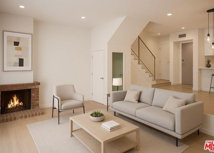 508 N Kings Road - Photo 1