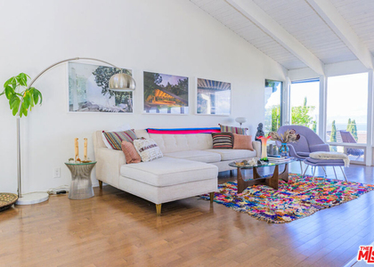 241 Rees Street - Photo 1