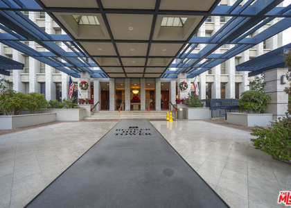 800 W 1st Street - Photo 1